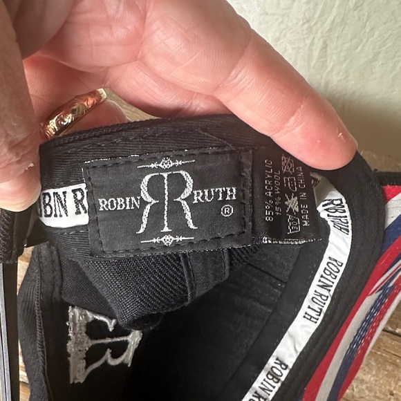 Robin Ruth Black Hawaii Cap - Picture 3 of 4